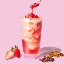 【スタバティーカフェ】春を告げる1杯『ストロベリー&ダブルティーフローズン』が登場