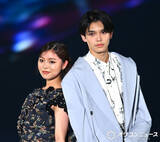 「『今日好き』倉澤俊＆谷村優真“しゅんゆま”が『ガルアワ』ペアランウェイ　シックなコーディネートで歓声浴びる」の画像1