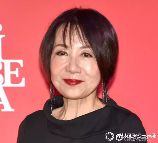 75歳・奈美悦子、右足の骨にヒビ　「情けない話です」けがの経緯を説明