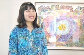 知的障害のある兄と向き合う“きょうだい児”、1着のブラウスから見つかった関わり方の答え「兄が自分らしく生きていく未来に」