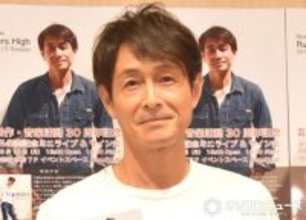 吉田栄作「今年も家族で」　満開の桜を楽しむ“お花見ショット”公開　妻は内山理名、昨年第1子が誕生