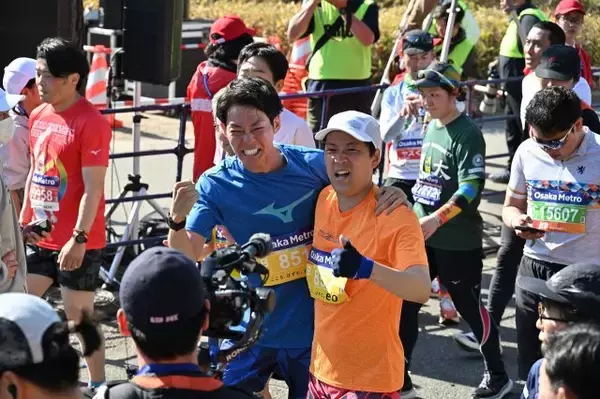 ネイビーズアフロ・みながわ＆はじり、大阪マラソン完走「相方の“存在”を改めて感じました」
