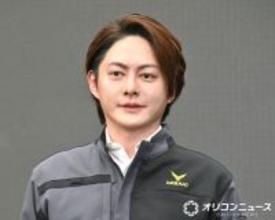 元“青汁王子”三崎優太氏、てんちむと結婚後初公の場　バイク事故に遭ったことがきっかけで新EVバイクを発売「執念です」