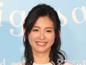 本仮屋ユイカ、妹・リイナの第3子出産を報告　“姪っ子”赤ちゃん抱っこし満開の笑顔ショット披露　リイナも写真に反応「笑ってるーーー!!」