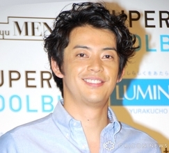 “めちゃイケ”敦士、モデル妻＆子どもたちと“紅葉狩り”　家族4ショットに「わー素敵なお写真！」