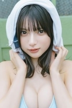 148センチ“トランジスタグラマー”姫野ひなの、破壊力抜群の美ボディ披露　『ヤングチャンピオン』でヨガウェアやレオタード姿に