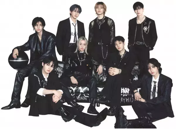 Stray Kids、大型スタンディ＆スペシャルスペースが登場　映画館を“dominATE”