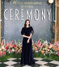 中条あやみ、ほっそりウエスト際立つロングドレス披露　グリーンカーペット登場【Mrs. GREEN APPLE presents『CEREMONY』】
