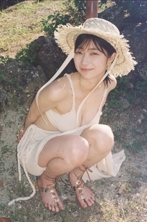 “180センチの圧巻スタイル”蔦谷里華、初写真集で美ボディ全開　水着＆ランジェリーに挑戦
