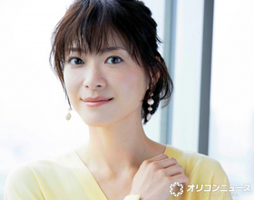 上野樹里、「私の家にある花瓶」を披露　ズラリと並ぶ花々に「素敵」「花瓶もきれい」と反響