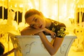 NHK朝ドラ『ばけばけ』ヒロイン・高石あかり、初写真集『幻灯』の重版が決定　未公開カットも特別公開