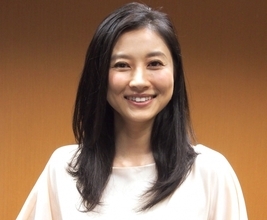 菊川怜「髪をまた少し短く切りました〜」ショートヘア公開で反響「スッゴク素敵です」「とってもお似合いですわよー」「永遠の美女」