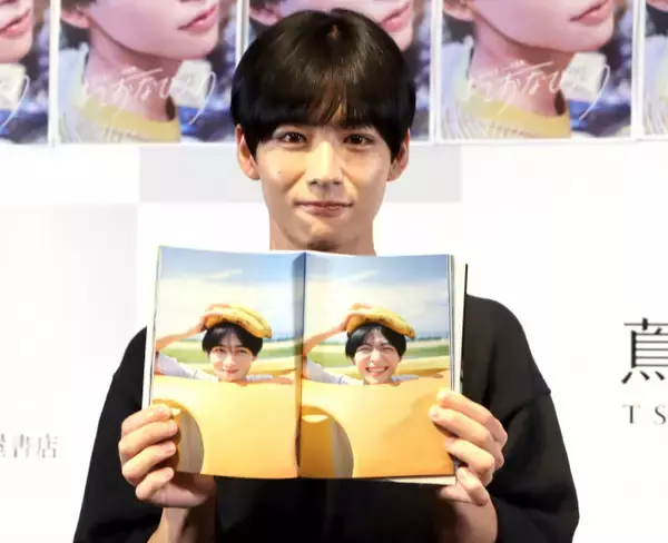 1st写真集発売のカンテレ秦令欧奈アナ、「頭の上にバナナを乗せるのが定番…」→“誤報”を訂正・謝罪「失礼しました」