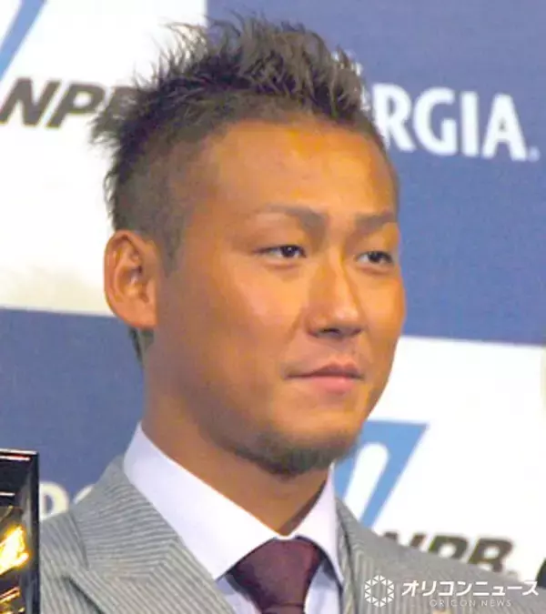 中田翔、“陽キャ”なマネージャーを公開　鏡越しショットに反響「この写真、よーく考えて見ると凄く笑える」「最高」