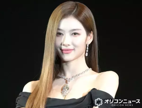 TWICE・SANA、“前髪あり”イメチェンした最新ビジュアルが話題「美し過ぎるよぉ〜」「天使です」