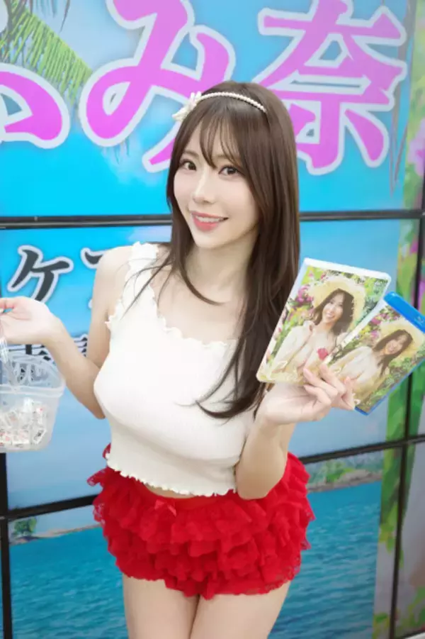 身長167cmの迫力美ボディグラドル・鈴木ふみ奈、初オーストラリア撮影のイメージDVD　やりたいことリスト入りの「コアラ抱っこ」も初体験