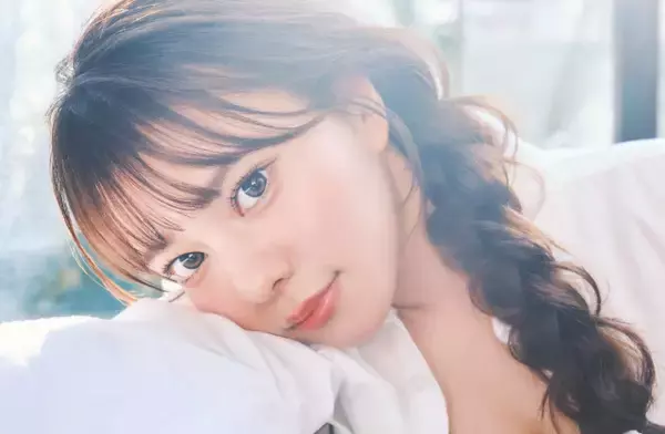 「元『水ダウ』ADがグラビア界のホープに　詩月りこが「FRIDAY」でデビュー「出る側になってみて、一瞬の表情や空気感の大切さを感じています」」の画像