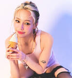 「『ラヴ上等』で話題のBaby（鈴木ユリア）デビュー曲ジャケット解禁　“ヤンカワ”全開の世界観に」の画像1
