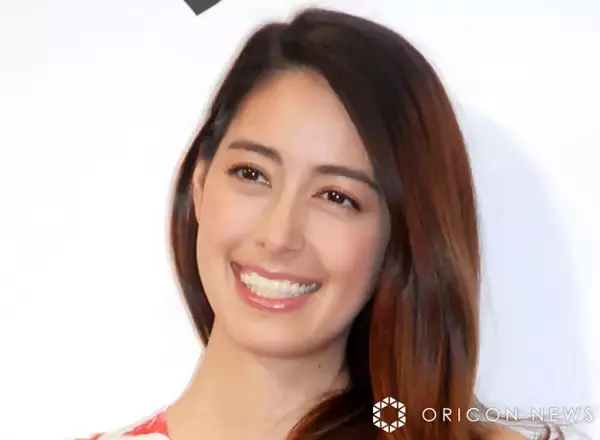 森泉、7歳長女＆愛犬との“ファミリーショット”　成長した長女の近影に反響「お子ちゃまもスタイル良さそうな予感」