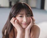 「元アイドル・貝賀琴莉、『グラビアンエイジ』初登場「雨に負けず元気に撮影しました」」の画像1