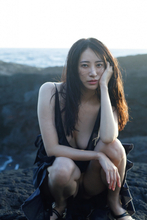 “リアル峰不二子”染谷有香、見納め“袋とじ”　「霊長類最強ボディ」たるゆえんを証明