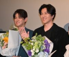 要潤＆賀集利樹、台本ペラペラ過ぎてサプライズに気づく　『アギト』大ヒット御礼舞台あいさつ
