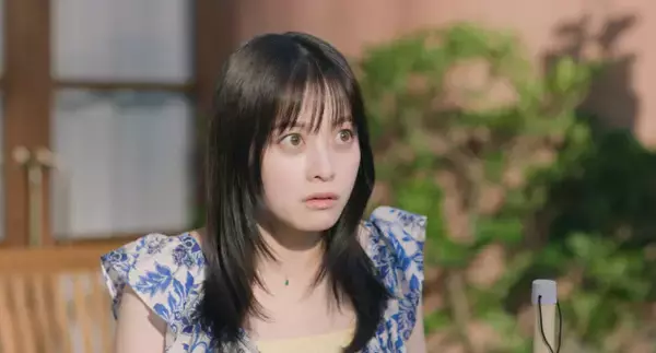 橋本環奈主演『バカンスの法則』きょうから配信　「無職の私がバカンスに!?」海辺の別荘で運命が動き出す【第1話あらすじ＆役柄紹介】