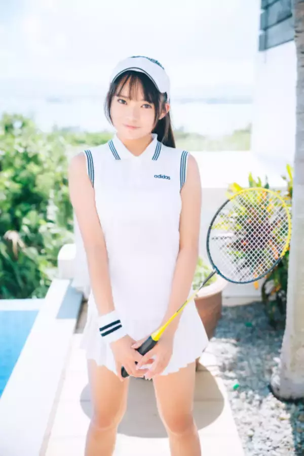 “逸材の17歳”小森香乃、グラビアで少女と大人の“境界線”を見せる