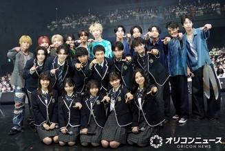 MON7Aら『GTO』イベントでライブパフォーマンス　“学園祭”盛り上げる