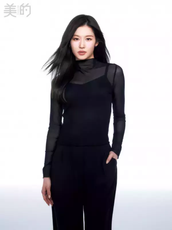 TWICE・SANA、360度パーフェクトビューティの秘けつ「毎朝、まず鏡で…」