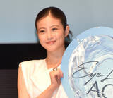 「今田美桜、コンタクトレンズ初体験で感動　眼科でつけて「世界の見え方が変わった」」の画像1