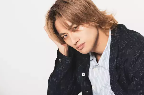 Aぇ! group小島健、“ネクストステージ”への扉開く　全編英語＆フィリピンの殺し屋役で初挑戦尽くし