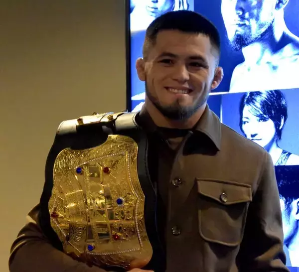 【RIZIN】シェイドゥラエフが初ファンイベ開催　幸運な100人のファンとの交流に笑顔