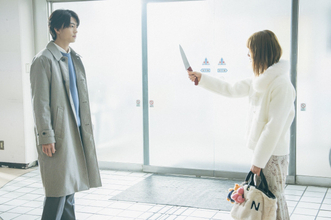 伊藤健太郎“司”、“妻”中村えみるがナイフを取り出し振り上げられる『略奪奪婚』第11話【あらすじ】