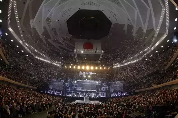 ふぉ～ゆ～、おともだち9000人と“伝説の一夜”　フライング中にCDデビュー発表でメンバー唖然【ライブレポート】