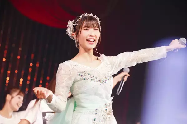 NMB48安部若菜、25歳誕生日ドレス姿でスピーチ…次の夢を語る　ゲストで市川美織も登場【卒コンレポート＆セトリ】