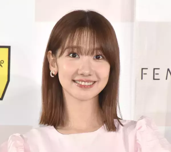柏木由紀、牧野真莉愛と「ディズニーシーへ！」写真に反響「5枚目の腕クロスが愛おしい」「6枚目の目線逸らしゆきりんさん好き！！」