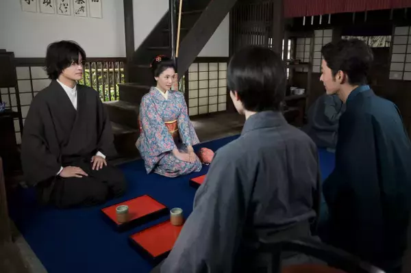 『風、薫る』シマケンが槇村の兄・宗一と安を引き合わせていた　第44回場面カット