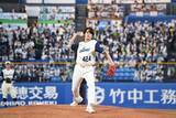 「宮野真守、ノーバン投球も「97点ですね」　マリオ＆ルイージも登場で大歓声」の画像1