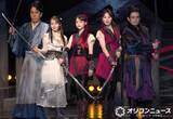 「秋田莉杏＆菅原茉椰、殺陣アクションに奮闘「強くたくましくなれた」　“剣の師”佐藤アツヒロが直々に指導」の画像1