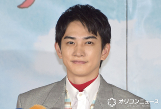 「髭生えてるー!!」町田啓太、“プライベート感あふれる”近影公開に反響「色気にクラクラ」「少し痩せました？」
