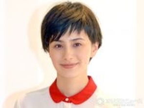 ホラン千秋、実父を紹介　人生初の父娘旅動画に反響　流ちょう英語トークで「そゆとこだぞ」ツッコミも