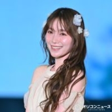 櫻坂46守屋麗奈、まるでお姫様な春コーディネートで魅了　ハート＆ウィンク炸裂