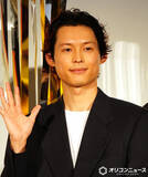 「松村北斗、今田美桜とのW主演映画への期待「日本中が救われていくかもしれない」　“白黒”では割り切れない感情描く」の画像1
