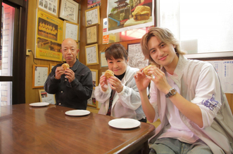 Aぇ! group小島健、“異色トリオ”で絶景旅へ　「小峠トゥクトゥクタクシー」で疾走