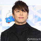 「【Mステ】T.M.Revolution、“あの衣装”で55歳らしからぬ肉体美　マッチョダンサーと「HOT LIMIT」熱唱「アニキ最高！」「何してんだよ！！！」」の画像1