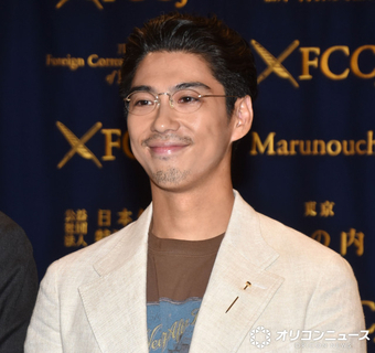 賀来賢人、流暢な英語を披露　うっかり日本語のあいさつ忘れる　映画プロデューサーとしてイベント登壇