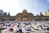「築地本願寺で“約2000人”のヨガイベント　駐日インド大使館が「国際ヨガの日」6・21開催へ【概要】」の画像1