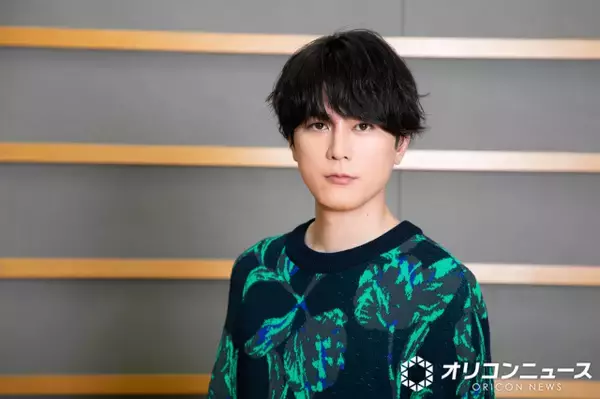 間宮祥太朗、“妻＆娘”とくつろぎ3ショット「お膝に座ってるの可愛すぎ」「なんて尊い」