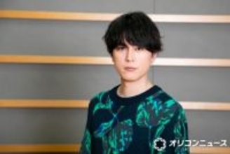 間宮祥太朗、“妻＆娘”とくつろぎ3ショット「お膝に座ってるの可愛すぎ」「なんて尊い」